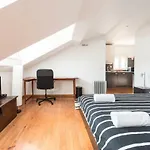 Cozy In Bairro Alto Apartamento *