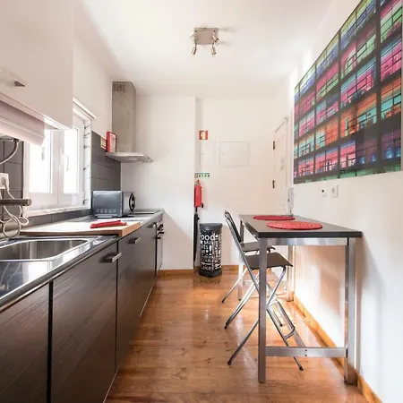 Cozy In Bairro Alto Апартаменты Лиссабон